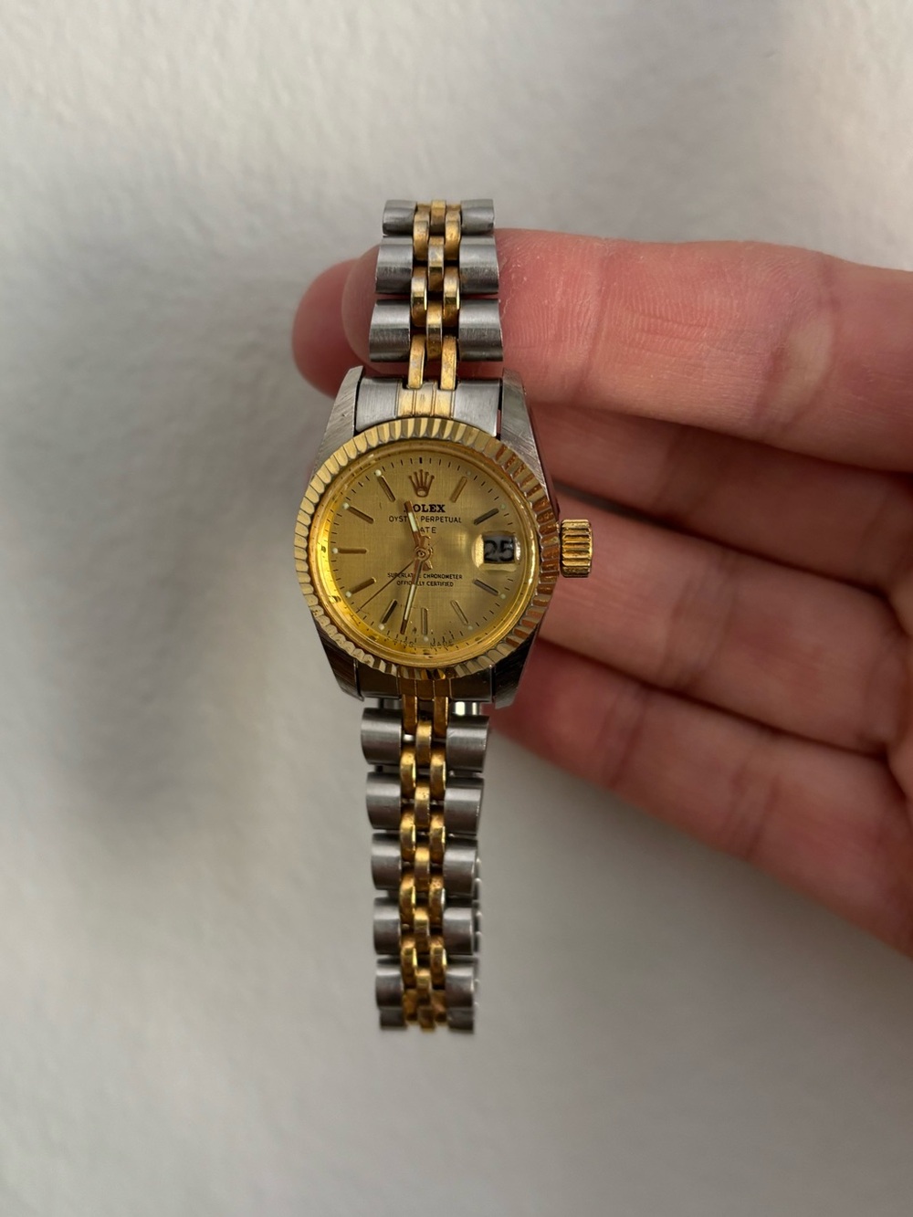 Rolex-like women’s watch